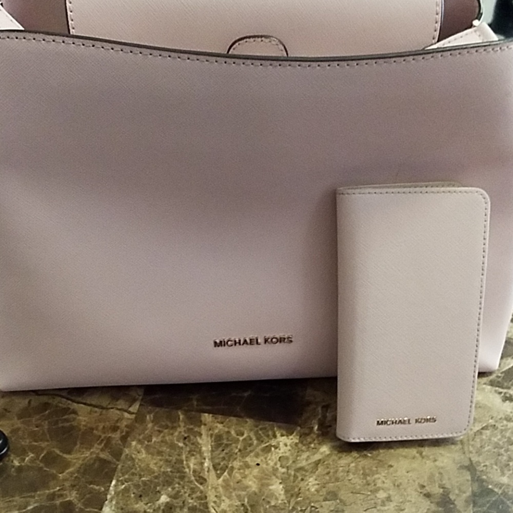 Sold - Picture 5 of 7